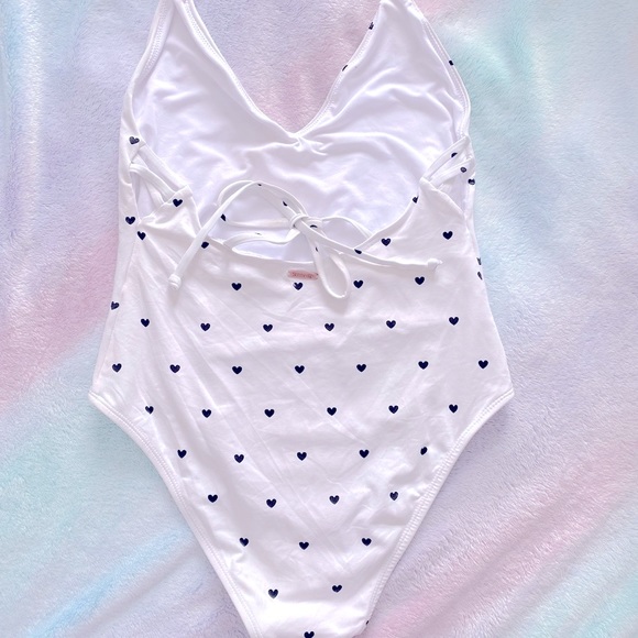 🤍SKINNY DIP🖤 one piece bathing suit in white with little black hearts . Small. - Picture 2 of 8